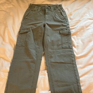 American Eagle Cargo Pants- Color: Green
Size: 0